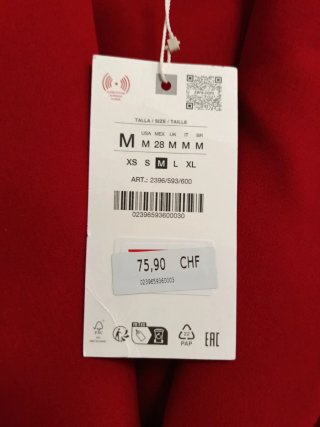 Traje rojo mujer chaqueta y pantalón de Zara