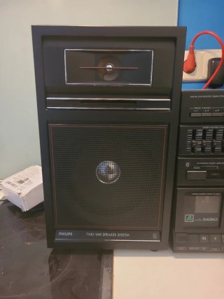 Cadena de música y altavoces Philips antigua