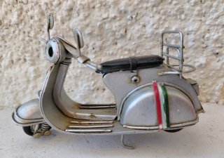 Modellino Vespa Tricolore