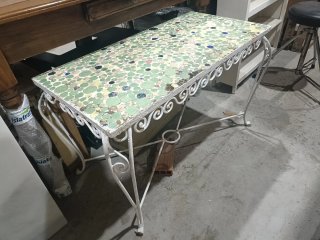 Mesa auxiliar mosaico años 60