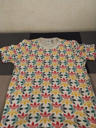 Camiseta Adidas Estampada Multicolor