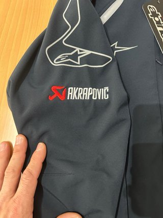Chaqueta Akrapovic Negra y Roja