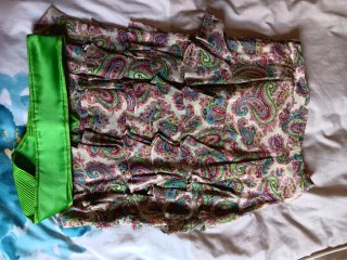 Conjunto traje de fiesta falda y chaqueta.