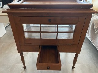Mueble Bar Colonial Madera y Cristal