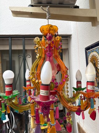 Lámpara de cristal y plástico multicolor