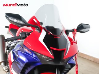 HONDA CBR 1000 RR R FIREBLADE