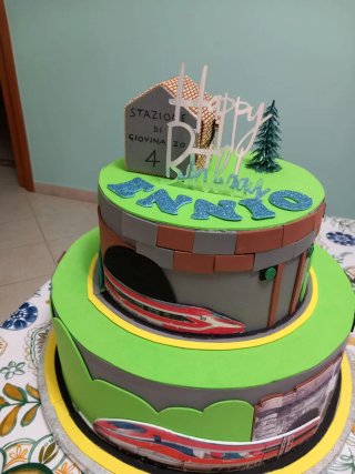 Torta scenografica treni Frecciarossa
