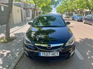 Opel Astra J