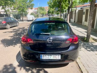 Opel Astra J