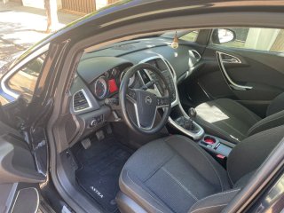Opel Astra J