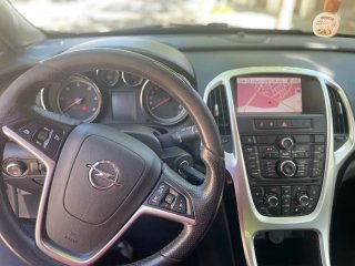 Opel Astra J