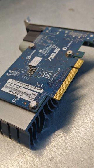 Tarjeta gráfica Asus GT 630 en perfecto estado.