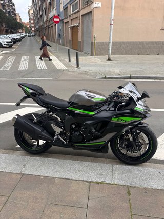 Kawasaki ZX6R 2024