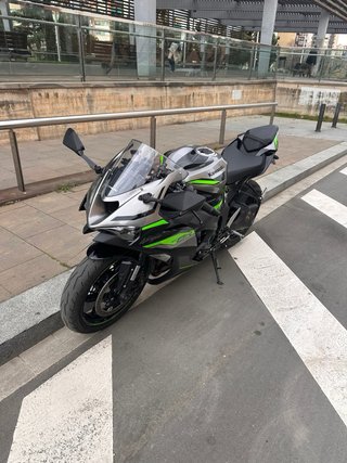 Kawasaki ZX6R 2024