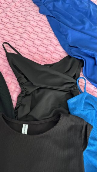 Lote de vestidos