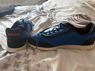 Zapatillas Adidas Azul y Rojo