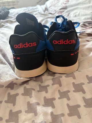 Zapatillas Adidas Azul y Rojo
