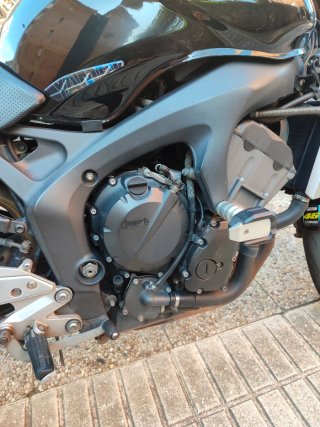 Yamaha FZ6 Naked Negra
