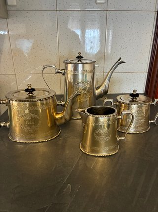 Set da tè vintage in metallo