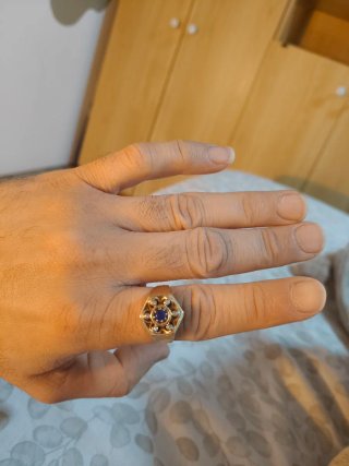 Anillo Oro 18k Zafiro y Diamantes 10gramos