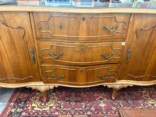 MUEBLE DE SALÓN DE MADERA