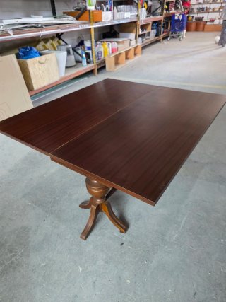Mesa de centro madera oscura