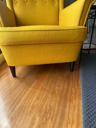 Sillón amarillo Ikea