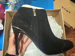 Botines tacón pedrería negros talla 41 sin estrena