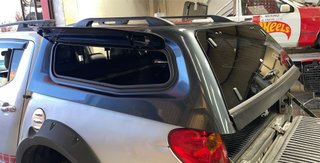 M315086U28 Hardtop MITSUBISHI