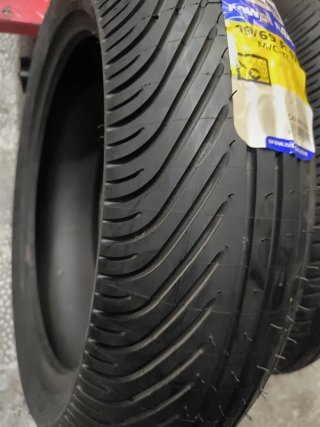 Neumáticos Michelin Power Rain  slicks de agua