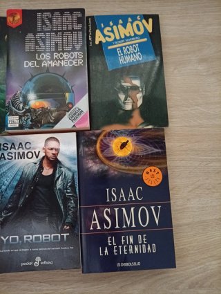 Lote Robots/Fundación Asimov