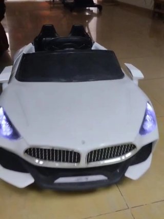 Coche Eléctrico Infantil Z4 con Mando