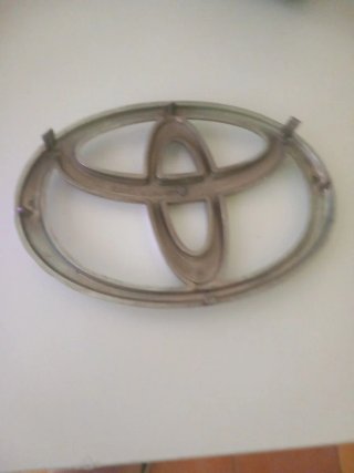 LOGO TOYOTA