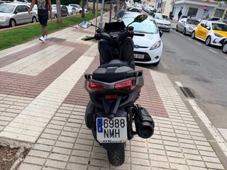Yamaha XMAX 300 Tech Kamo Gris