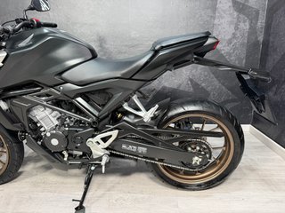 Honda CB 125 R ABS Negra y Dorada