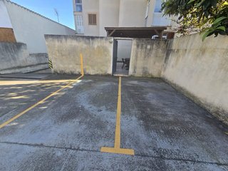 Planta baja con gran terraza y 2 plazas parking