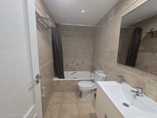 Planta baja con gran terraza y 2 plazas parking