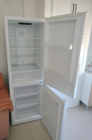 Frigorífico grande blanco