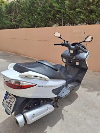 Suzuki Burgman 125