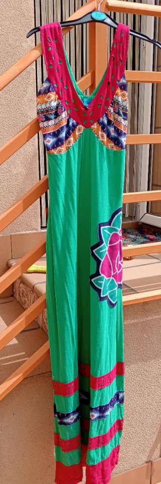 Vestido maxi boho verde y rosa