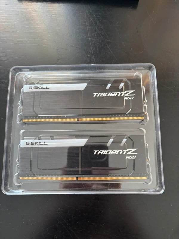 G.Skill Trident Z RGB DDR4 3200 PC4-25600 16GB 2x8