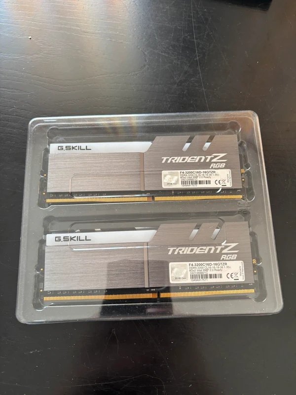G.Skill Trident Z RGB DDR4 3200 PC4-25600 16GB 2x8