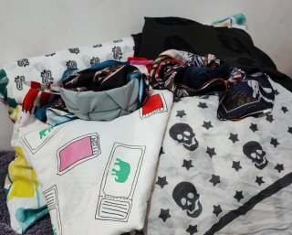 Lote de pañuelos 6  estampados.  Dos diademas