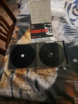 Consola PS2 Negra + Juegos Resident Evil