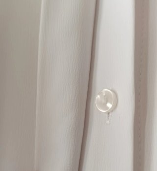 Blusa detalle Talla M, da más