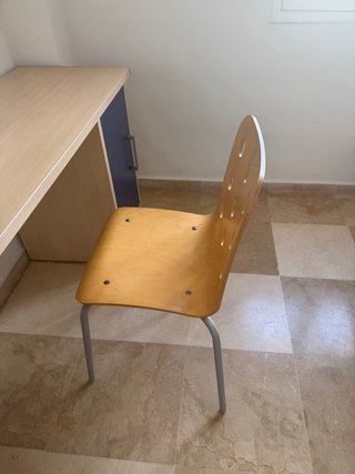 Habitación completa con litera.