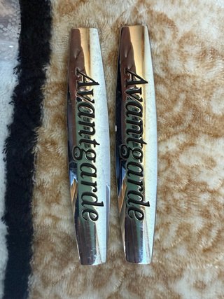 2 Emblemas Avantgarde Originales