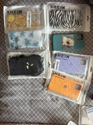 Fundas para iPhone 11  (varios diseños)