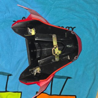 Colin más aleron para Honda CBR 650R Rojo