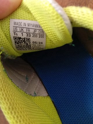 Zapatillas Adidas Blancas y Amarillas, talla 33